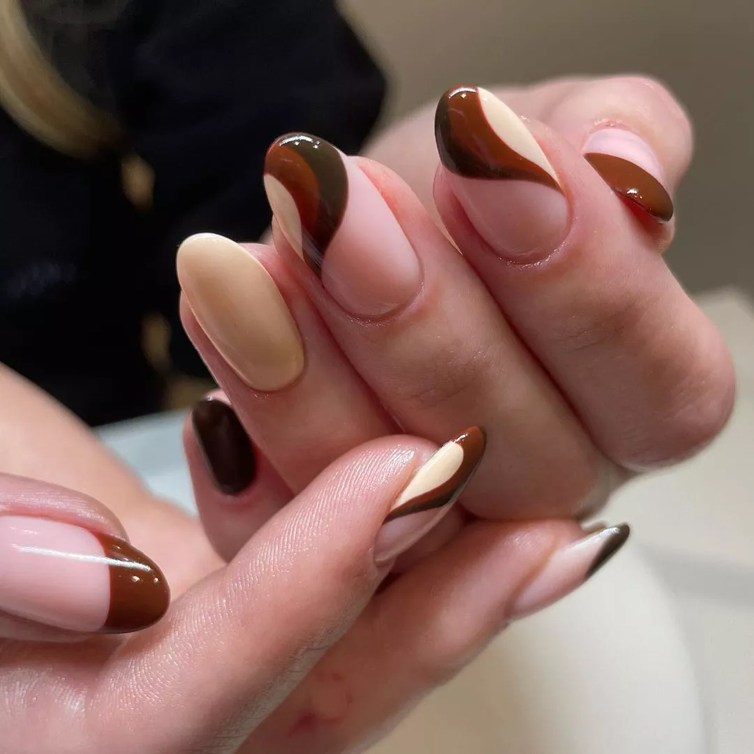 Capricorn Nails Chocolate Swirl