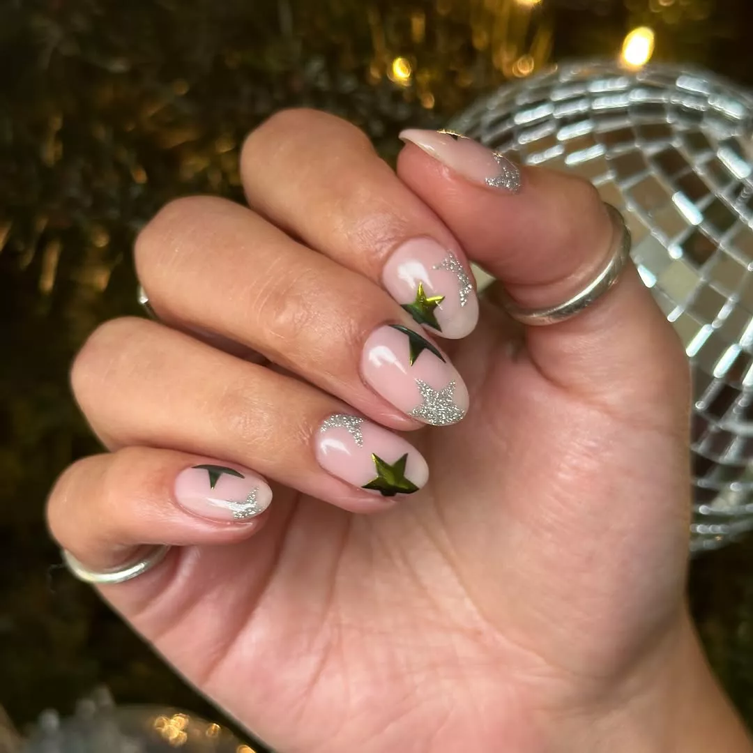 Sparkle Stars Green Christmas Nails