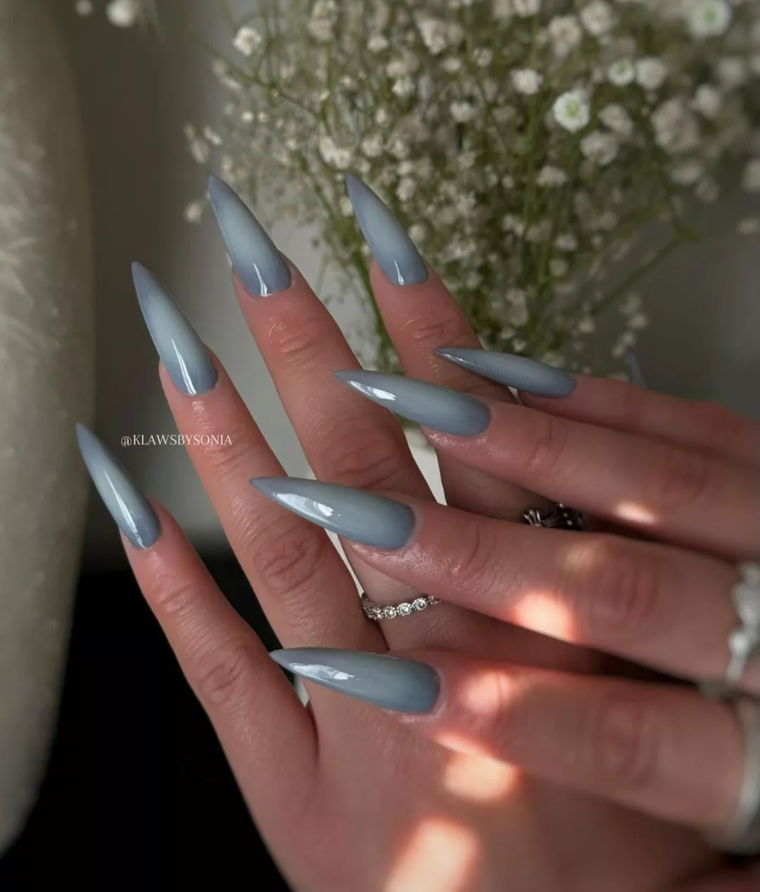 Capricorn Nails Blue-Gray Aura
