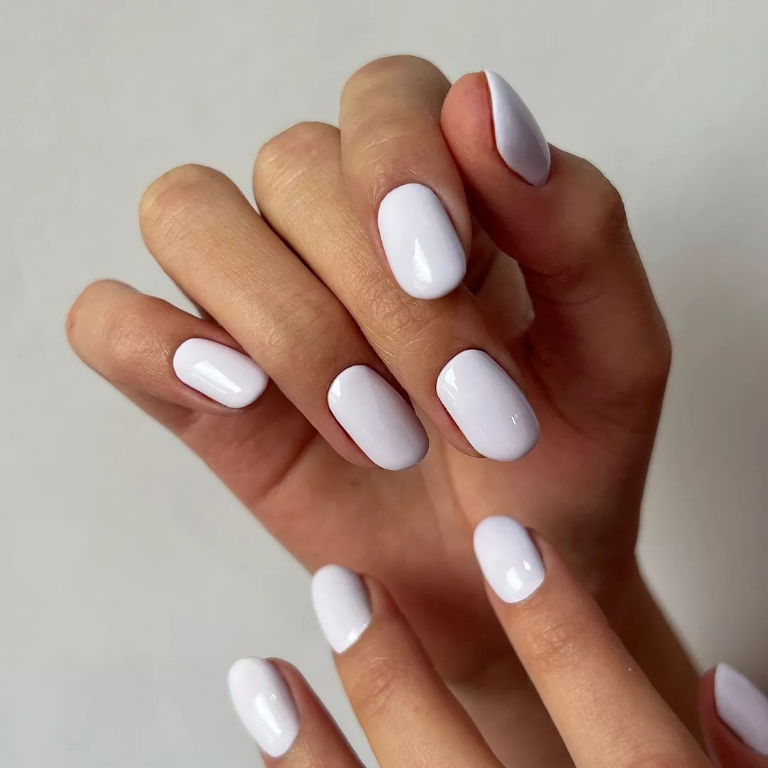 All White Winter White Nail Ideas