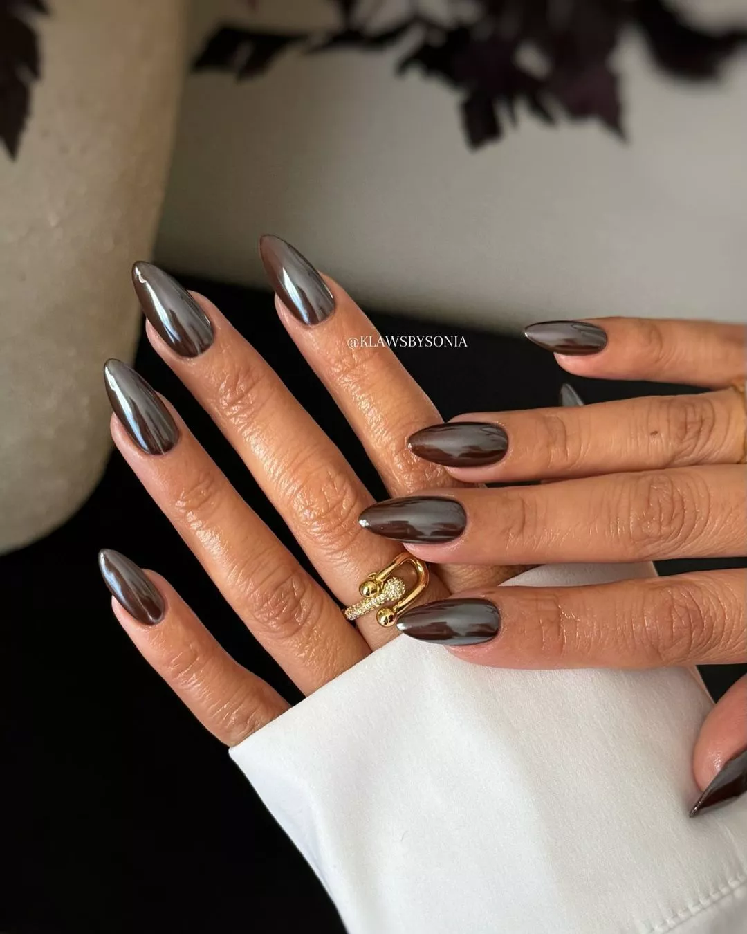 An espresso chrome manicure for winter.