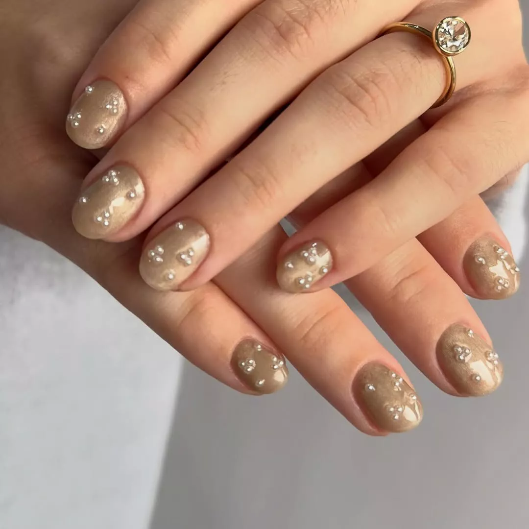 Pearly Nails Short Winter Nails