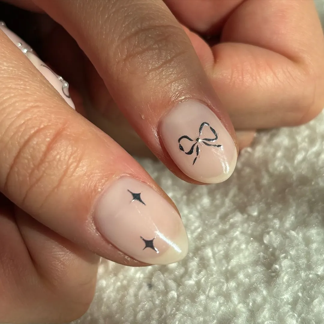 Silver Accents Winter White Nail Ideas