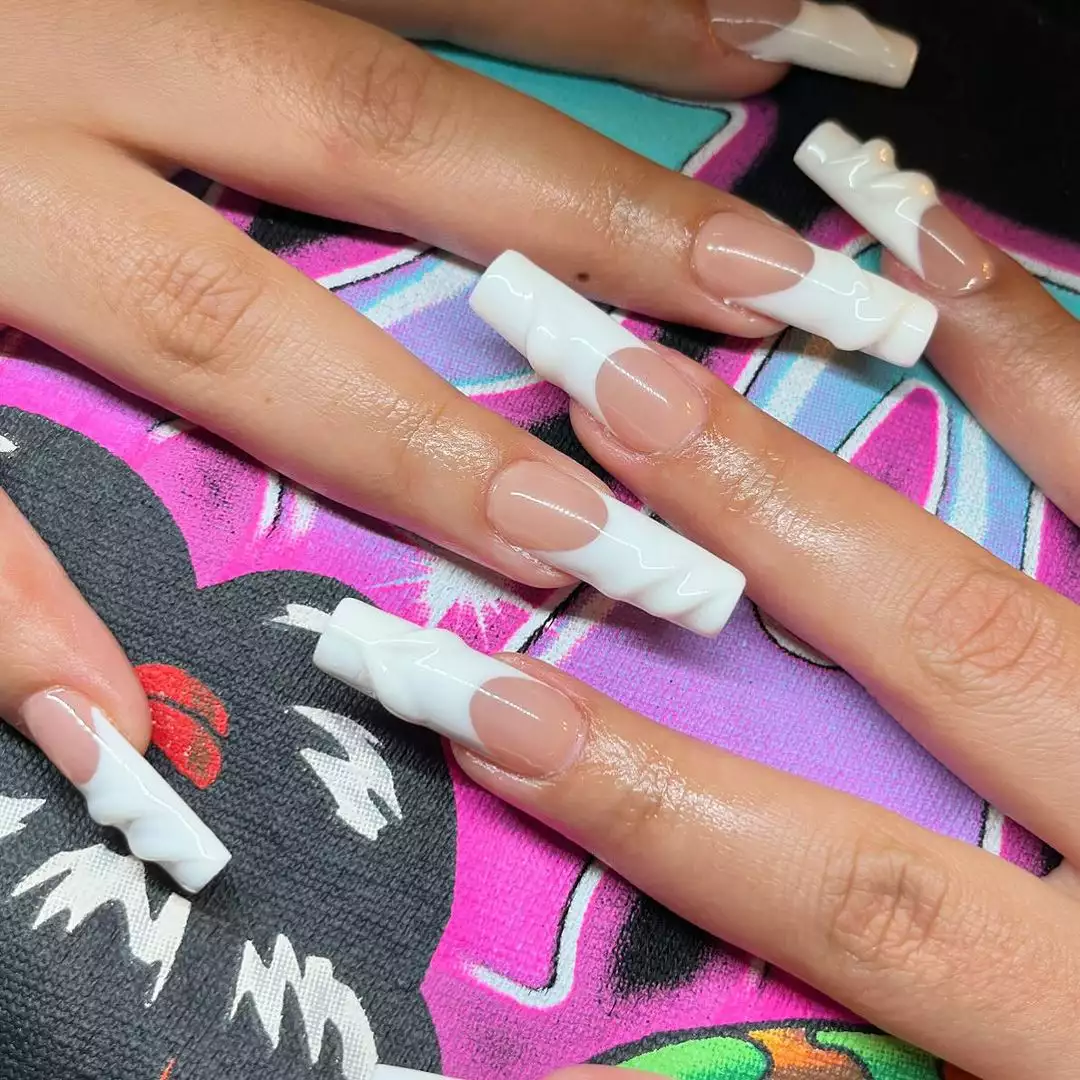 3D Tips Winter White Nail Ideas