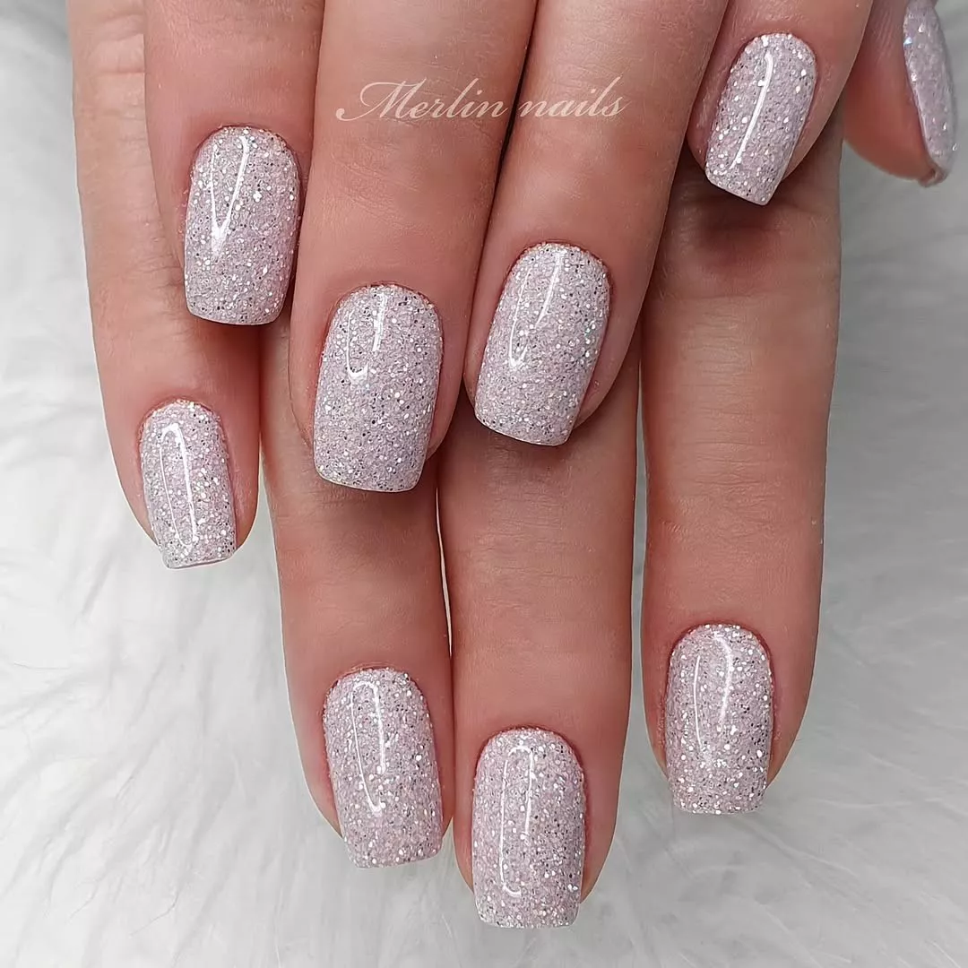 Champagne Sparkles Short Winter Nails