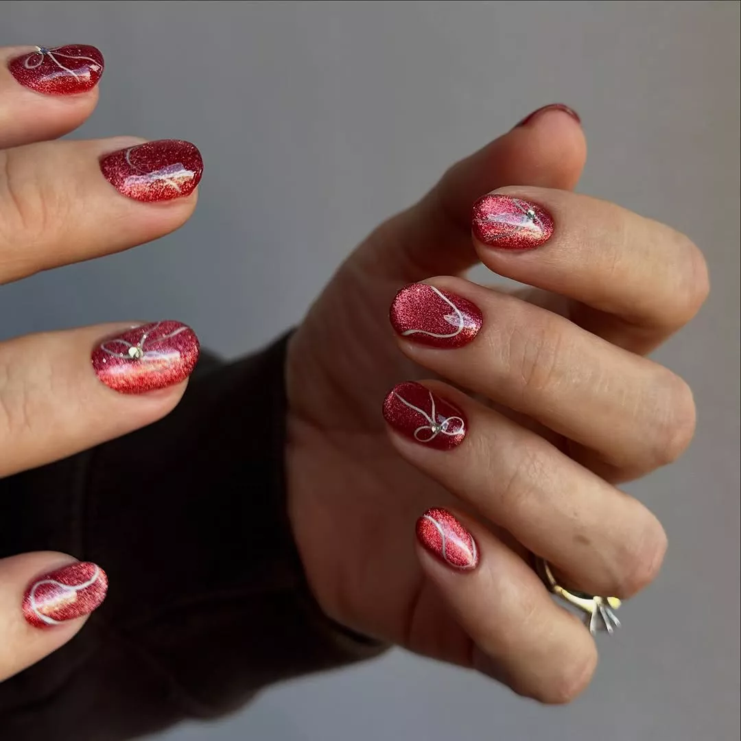 Pink Cat-Eye Short Winter Nails