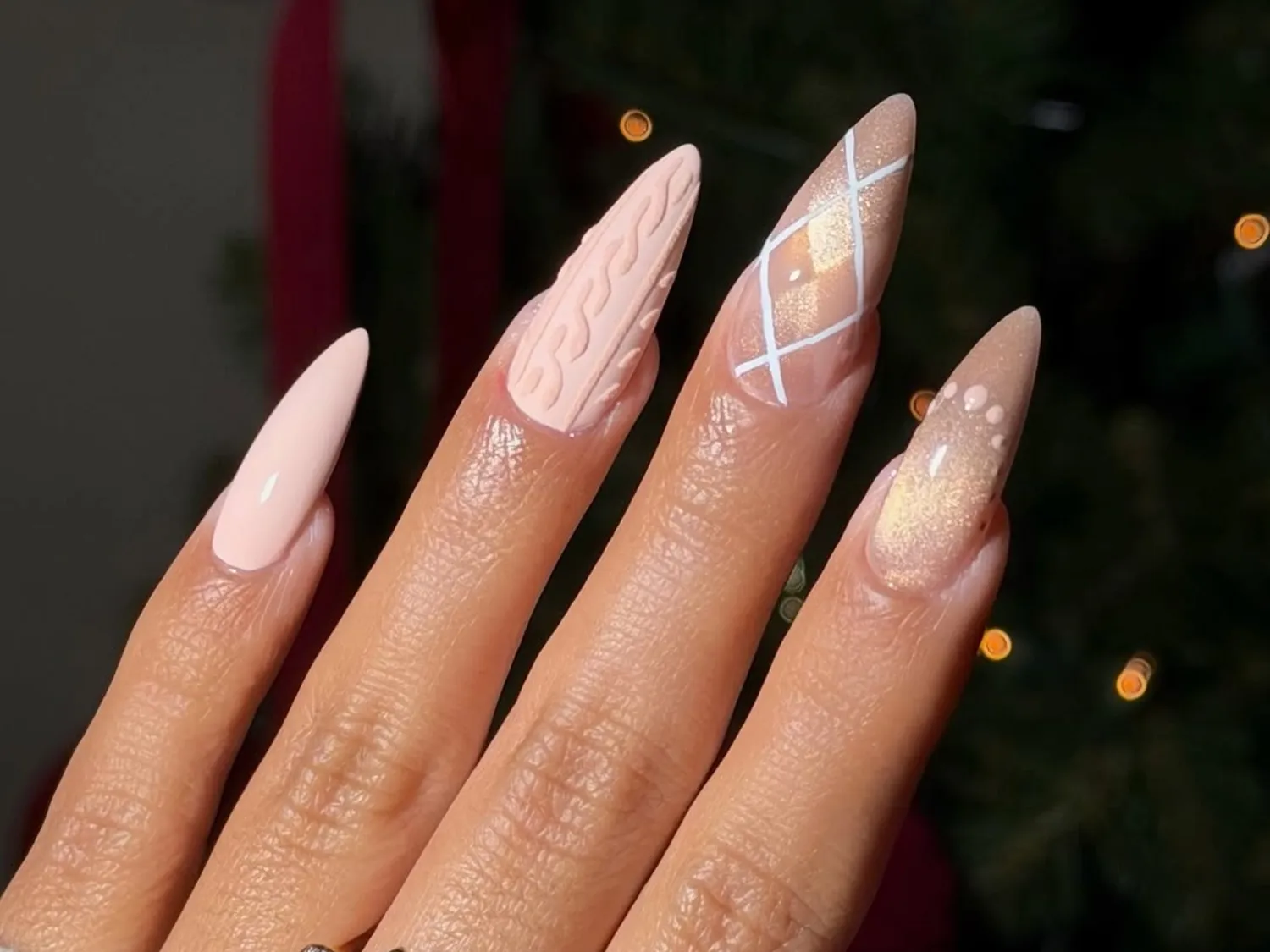 12 Sugar Cookie Nail Ideas for a Cozy, Neutral Holiday Manicure