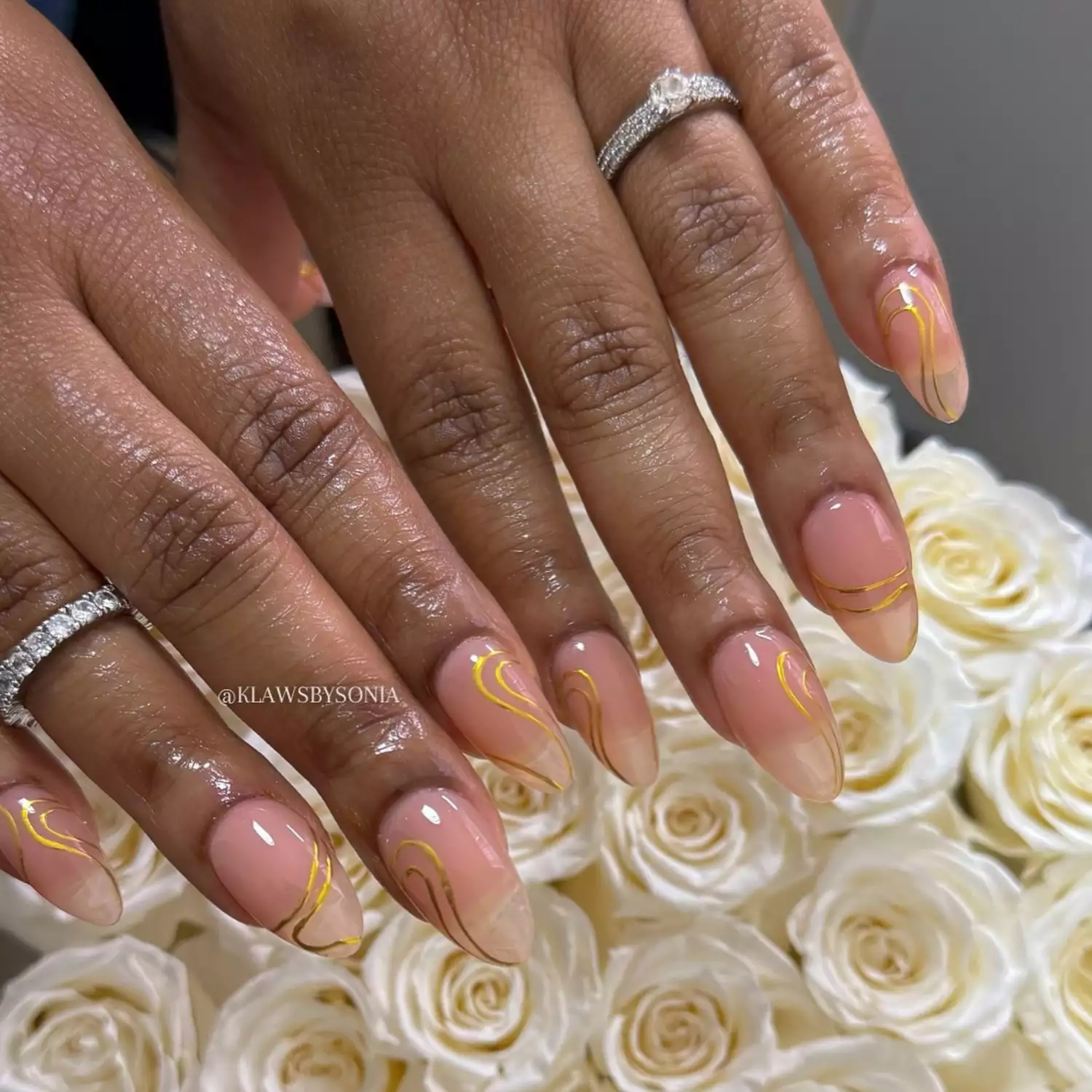 gold nails Minimal Gold Deets