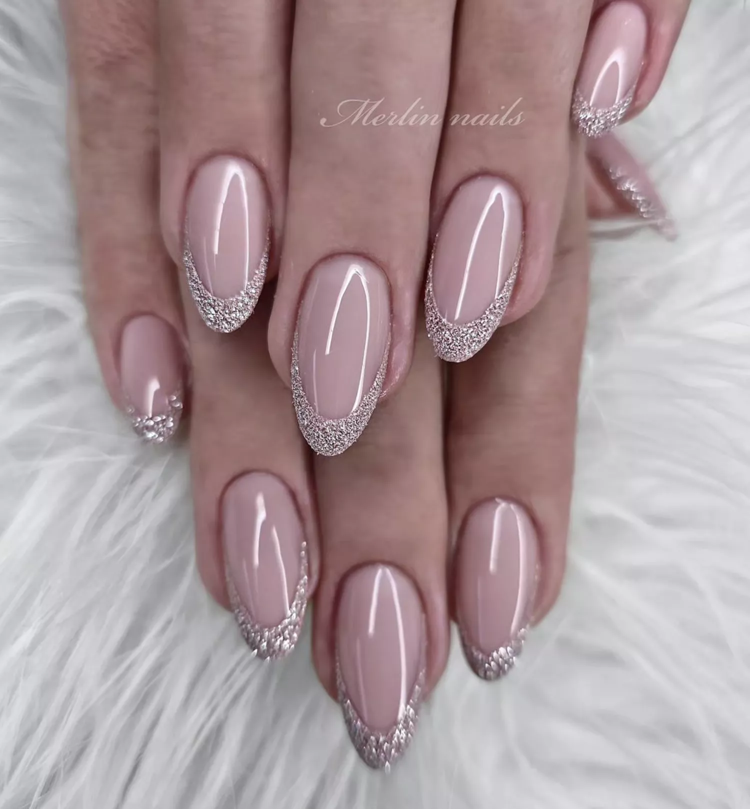 glitter dipped tip manicure