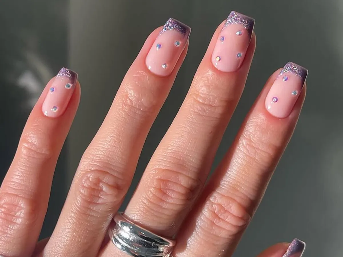 20 French Nails Designs for December, From Peppermint Tips to Burgundy Bows