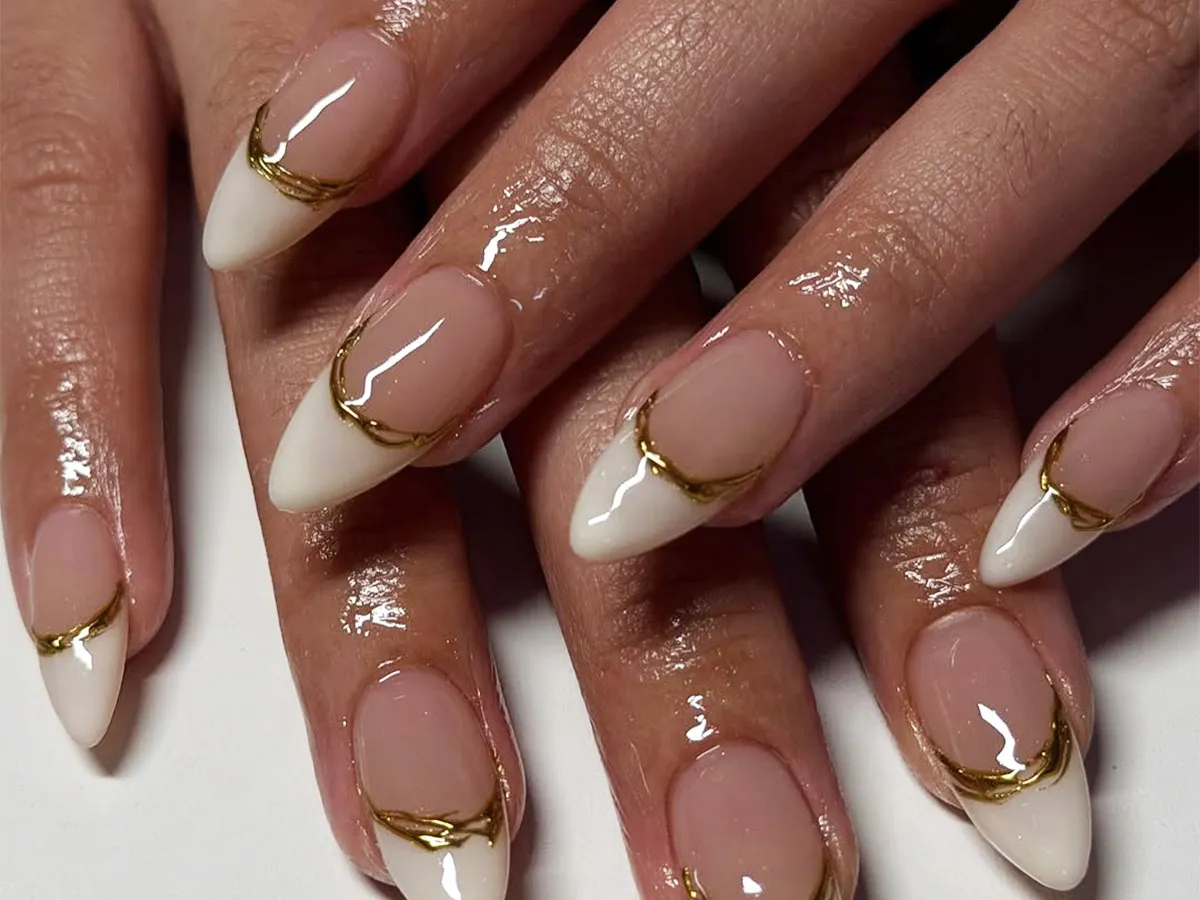 23 White Winter Nail Ideas for a Pretty and Pristine Manicure