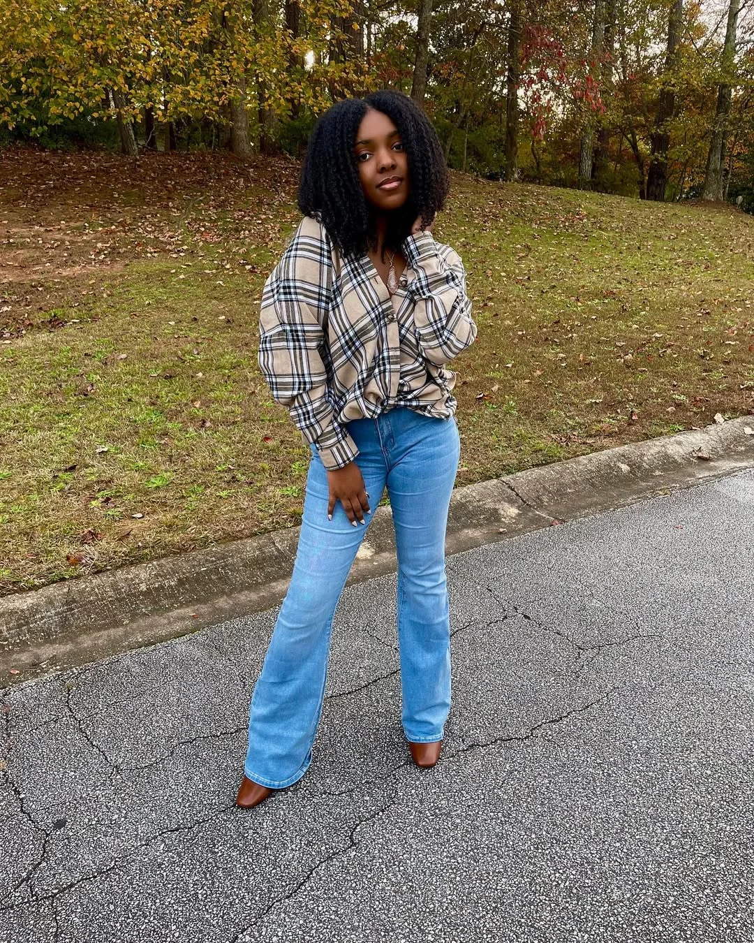 Casual Plaid Shirt And Flare Jeans Combo