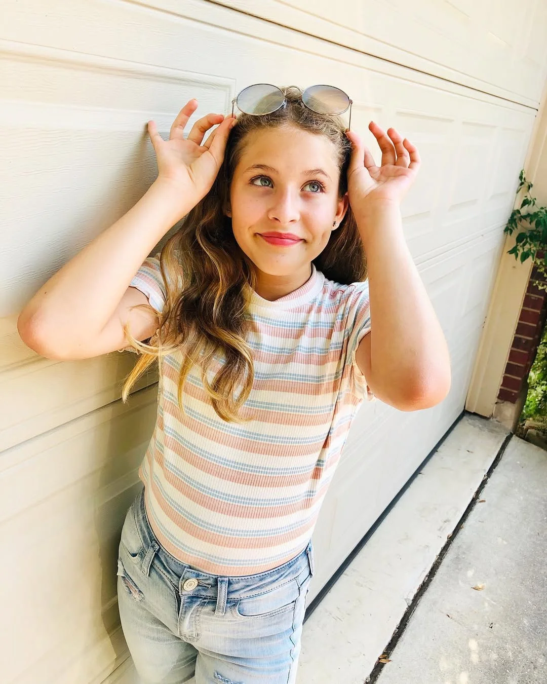 Casual Striped Tee And Distressed Denim Shorts