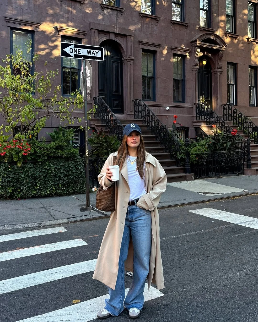 30 Chic Fall Outfits Women Will Love in 2026