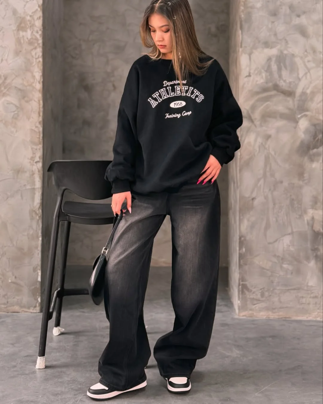 Oversized Graphic Sweatshirt With Wide Leg Jeans