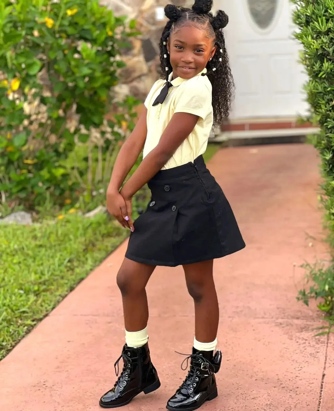 Pastel Uniform With Combat Boots Back To School Look