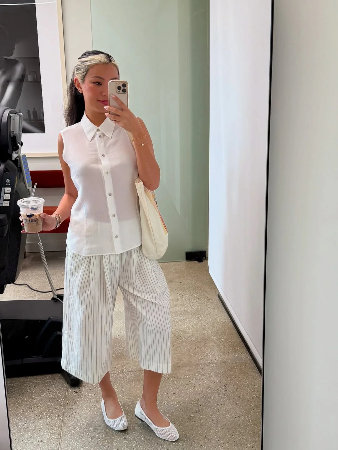 Sleeveless White Shirt With Striped Culottes